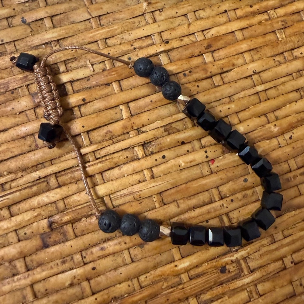 Vitality Extracts Lava Stone Wrap Bracelet Black Onyx Essential Oil Diffuser